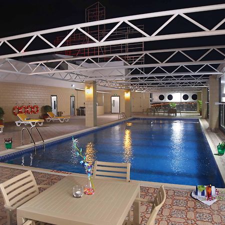 Park Regis Lotus Hotel Manamah Buitenkant foto