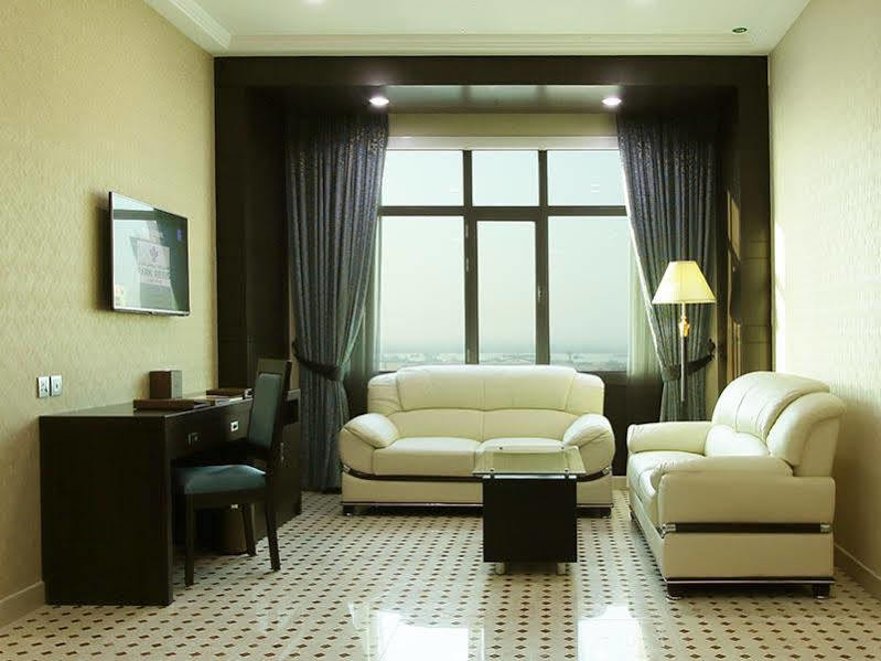 Park Regis Lotus Hotel Manamah Buitenkant foto