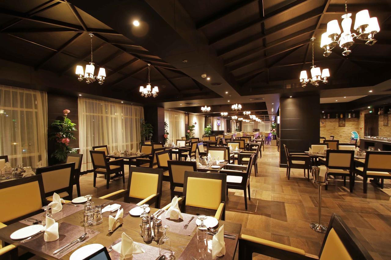 Park Regis Lotus Hotel Manamah Buitenkant foto